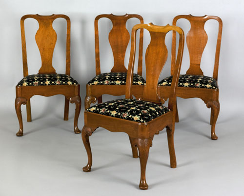 Appraisal: Set of Queen Anne mahogany dining chairs ca each with