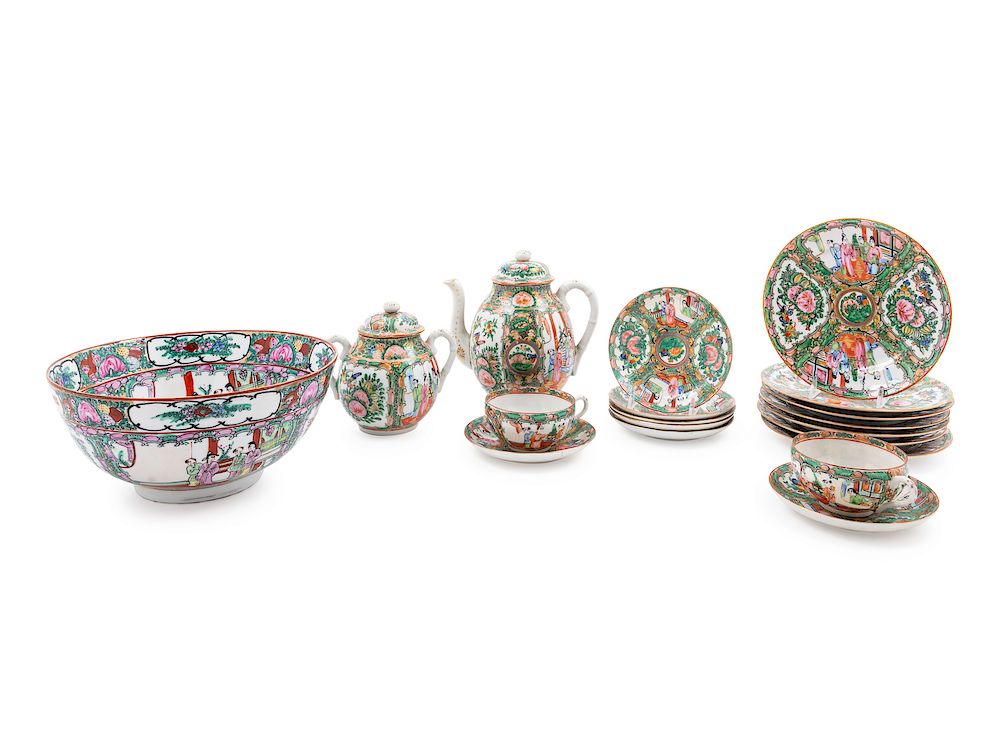 Appraisal: A Collection of Twenty-Two Chinese Rose Medallion Porcelain Wares Largest