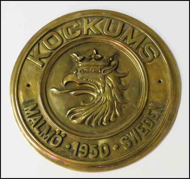 Appraisal: ROUND BRASS SHIPBUILDER'S PLAQUE FOR KOCKUMS MALMO SWEDEN Diameter ''