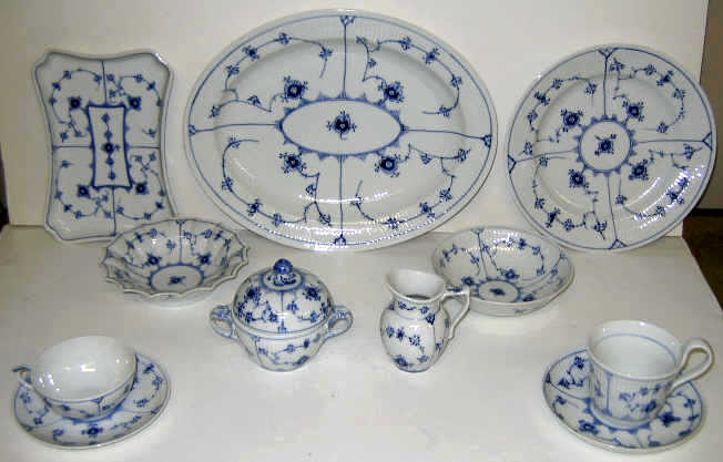 Appraisal: ROYAL COPENHAGEN DENMARK EARLY TH CENTURY Blue Lace porcelain dinner