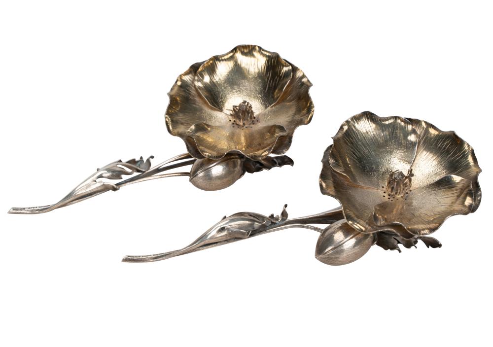 Appraisal: PAIR OF BUCCELLATI STERLING SHAKERSmarked each modeled as a rose