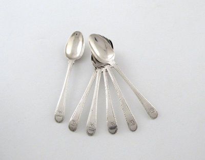 Appraisal: A set of six George III Old English pattern teaspoons