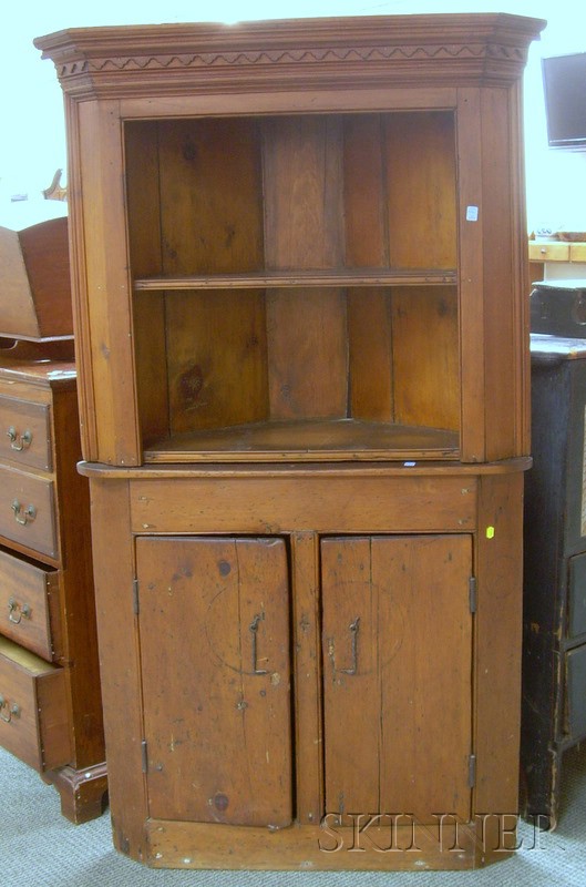 Appraisal: Diminutive Country Pine Two-Part Corner Cupboard ht wd dp in