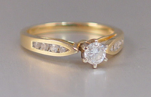 Appraisal: K DIAMOND ENGAGEMENT RING K yellow gold engagement ring contains