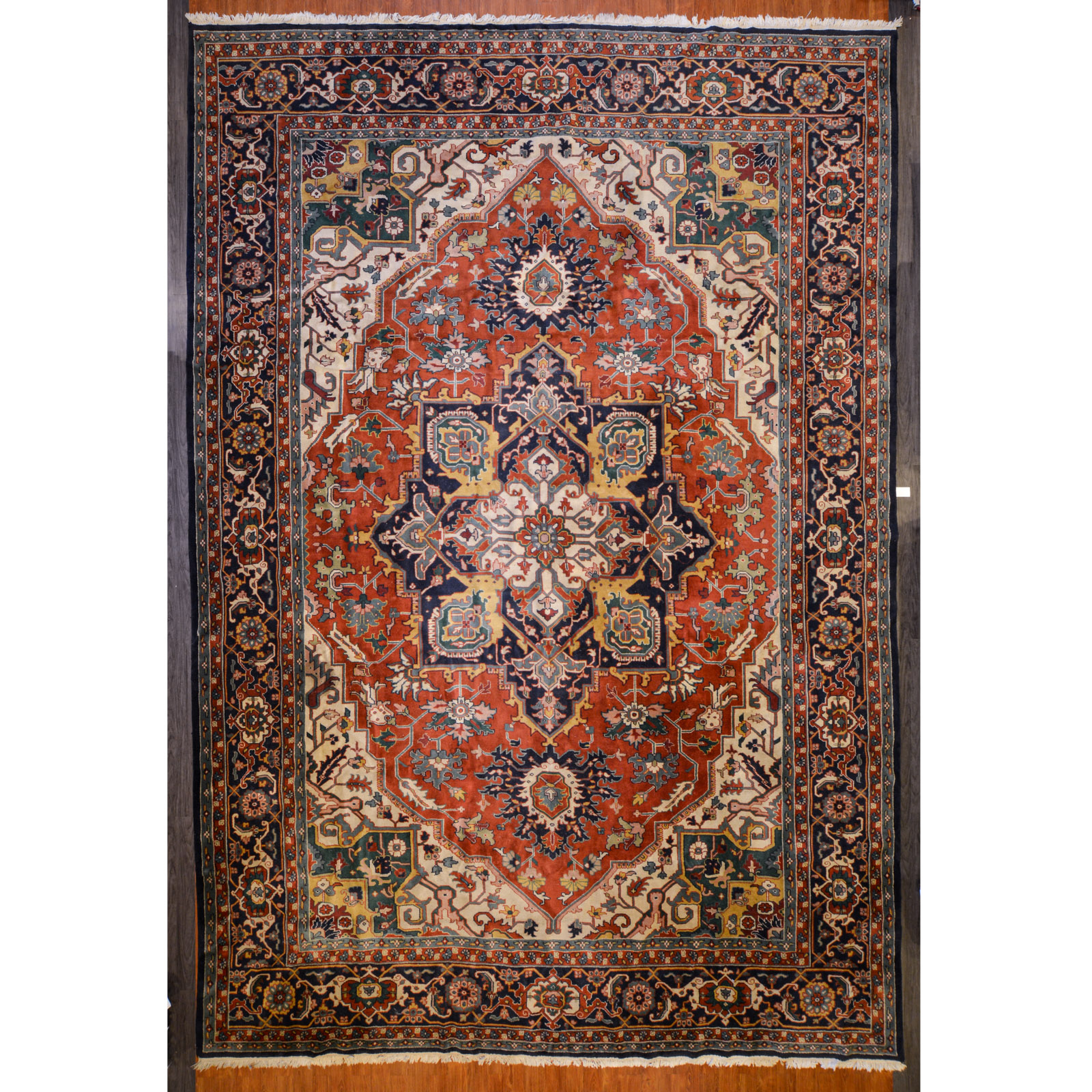 Appraisal: INDO HERIZ CARPET INDIA X Fourth quarter- th century hand-knotted