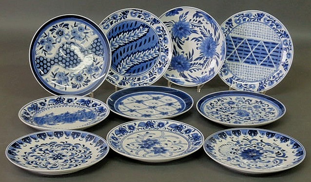 Appraisal: Set of ten Japanese blue and white ceramic plates th