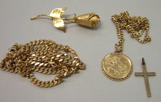 Appraisal: An Elizabeth II sovereign mounted as a pendant on a