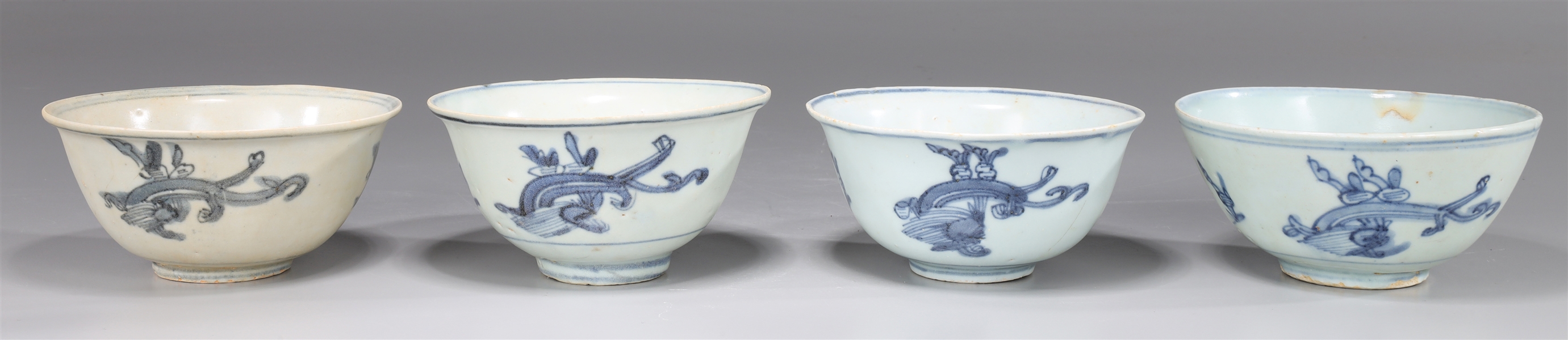 Appraisal: Group of five Chinese Ming Dynasty blue and white porcelain