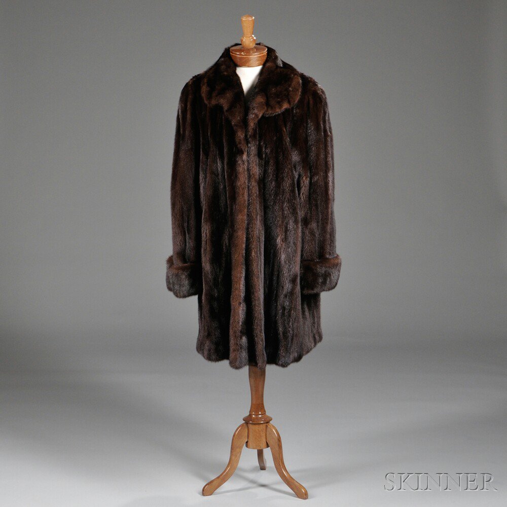 Appraisal: Guy Laroche Mink Swing Coat Paris with wide collar cuffed