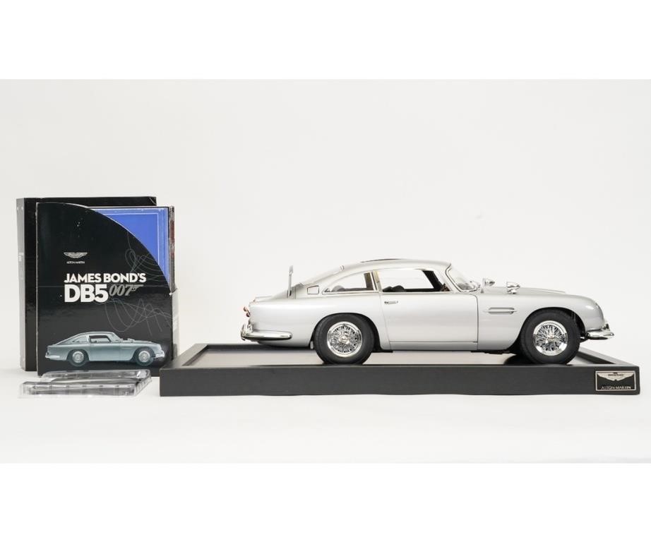 Appraisal: Eaglmoss th Anniversary Edition Aston Martin DB scale model complete