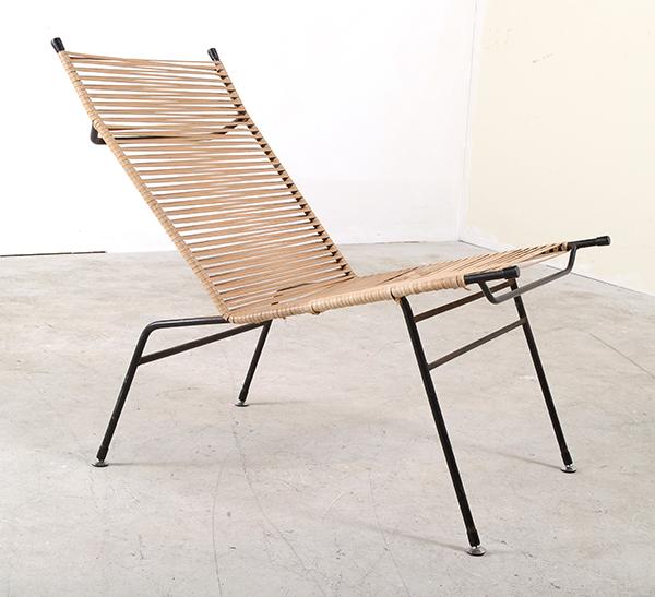 Appraisal: CLEMENT MEADMORE - A RECLINING LOUNGE CHAIR c CLEMENT MEADMORE