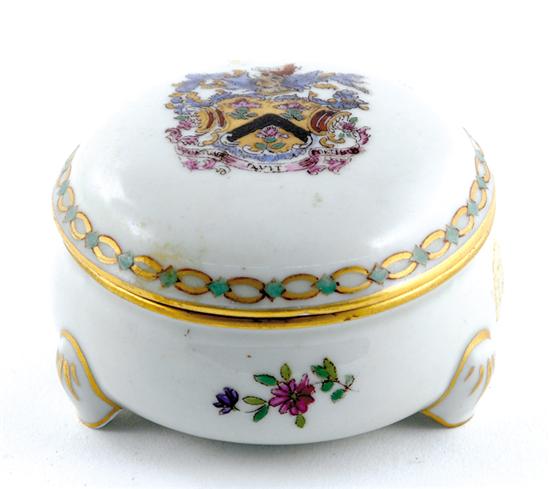 Appraisal: Samson porcelain armorial covered box late th century domed round