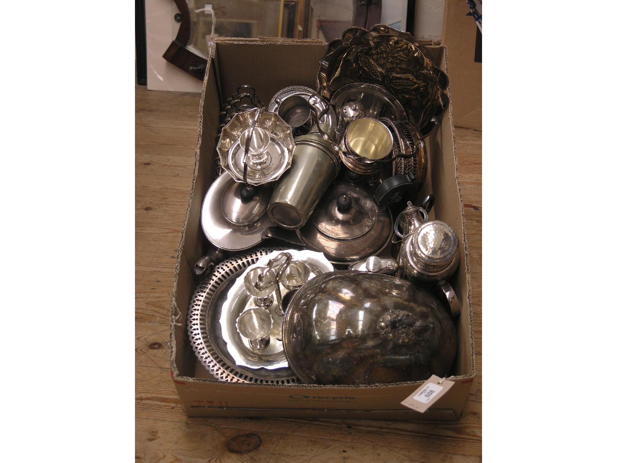 Appraisal: A quantity of silver plated ware