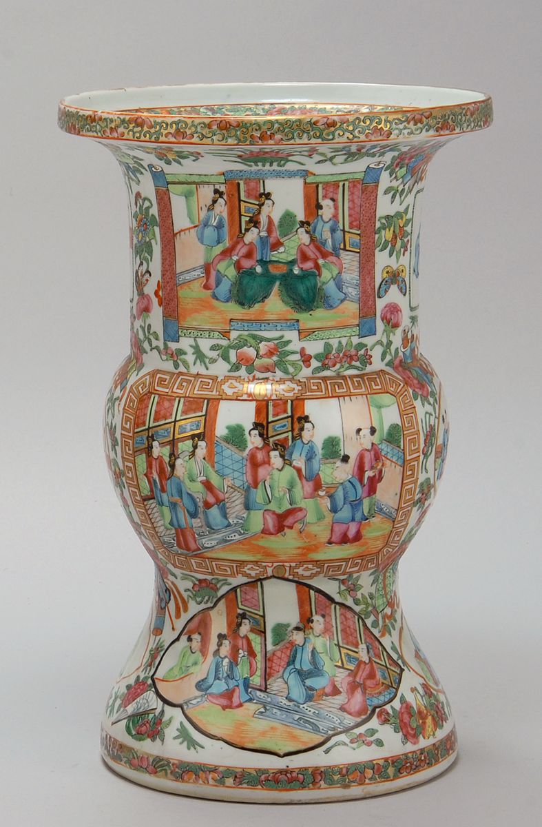 Appraisal: CHINESE EXPORT ROSE MANDARIN PORCELAIN VASE Mid- th CenturyIn hu