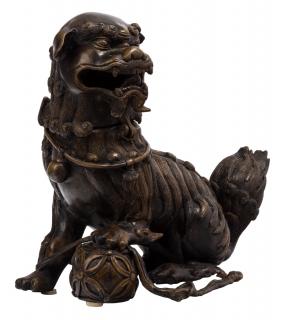 Appraisal: A CHINESE BRONZE STATUE OF A LION WITH A REMOVABLE