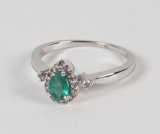 Appraisal: K WHITE GOLD DIAMOND AND EMERALD PEAR SHAPED RING K