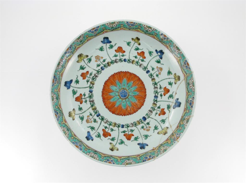 Appraisal: A Chinese famille verte dish