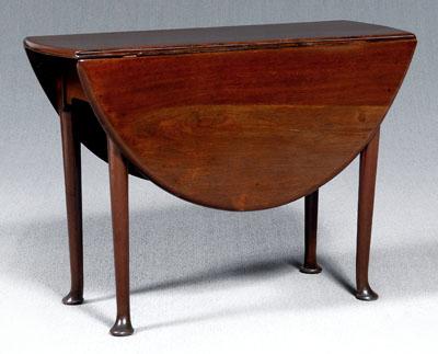 Appraisal: Queen Anne mahogany drop leaf table oval top with two