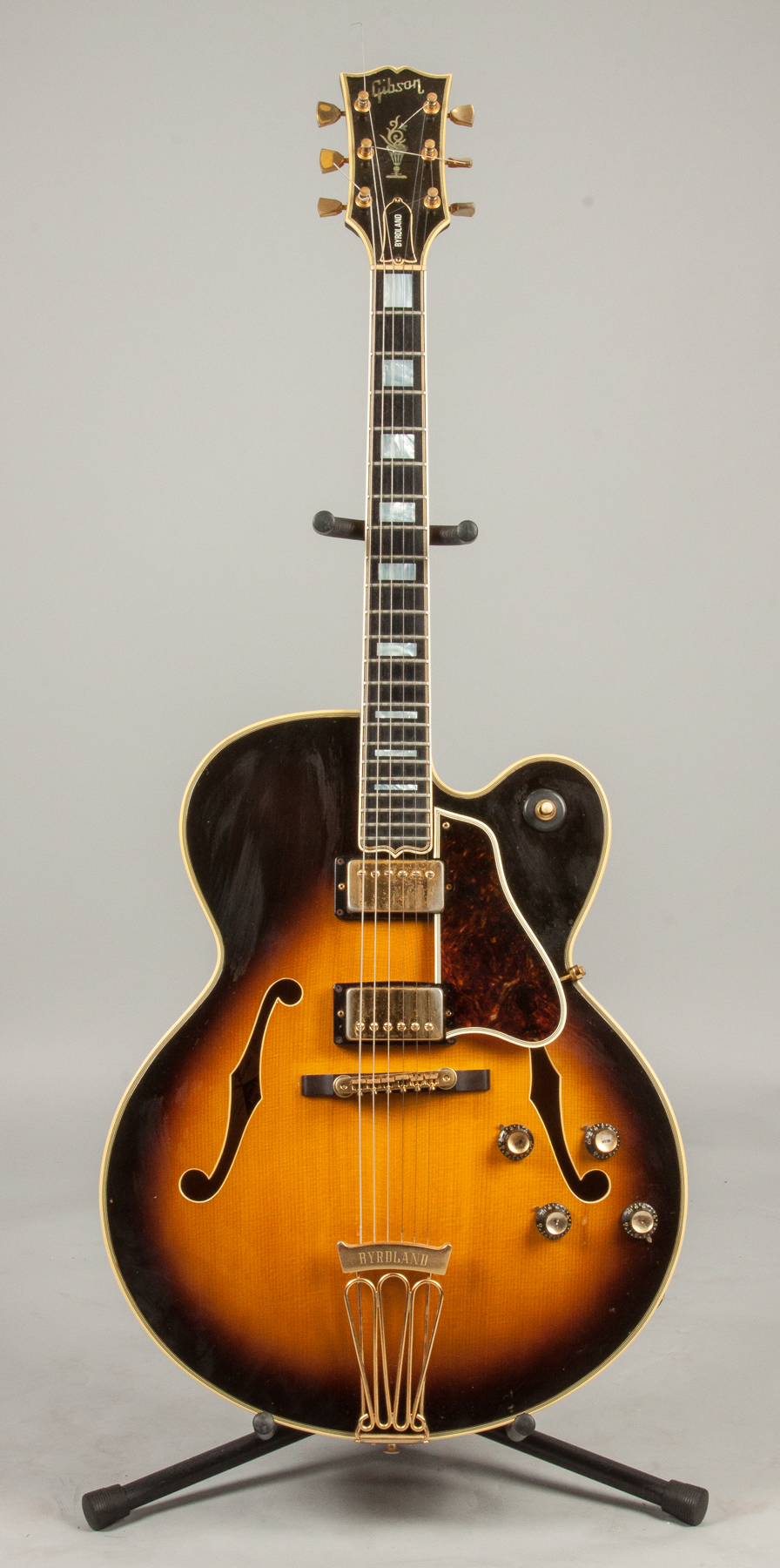 Appraisal: Gibson Byrdland Guitar Sunburst semi-hollow body with tortoise shell pickguard