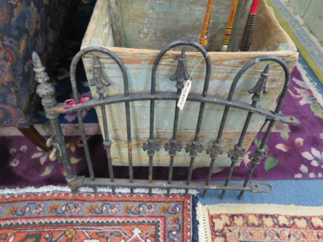 Appraisal: Iron Victorian Gate great for garden decoration X