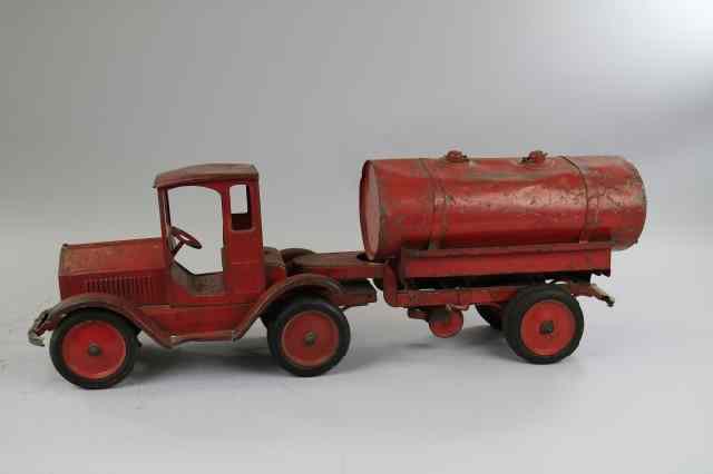 Appraisal: STURDITOY OIL TRUCK C 's pressed steel tandem done in