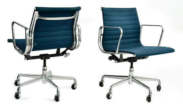 Appraisal: A PAIR OF CHARLES AND RAY EAMES GROUP CHAIRS c