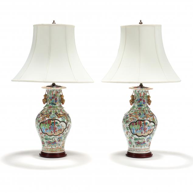 Appraisal: A PAIR OF CHINESE ROSE MEDALLION VASE LAMPS Late th