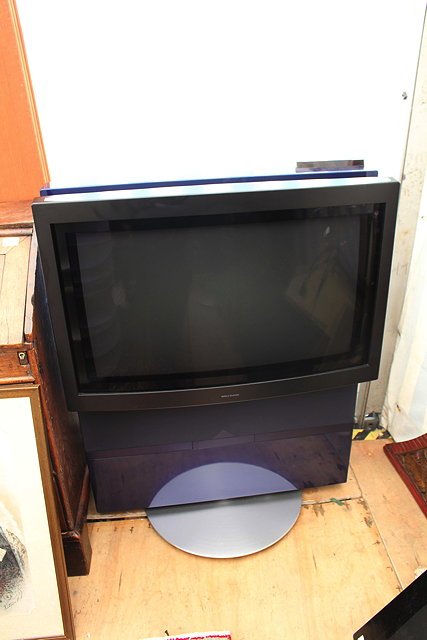 Appraisal: A BLUE BANG OLUFSEN TELEVISION A BEPVISION AVANT cm wide