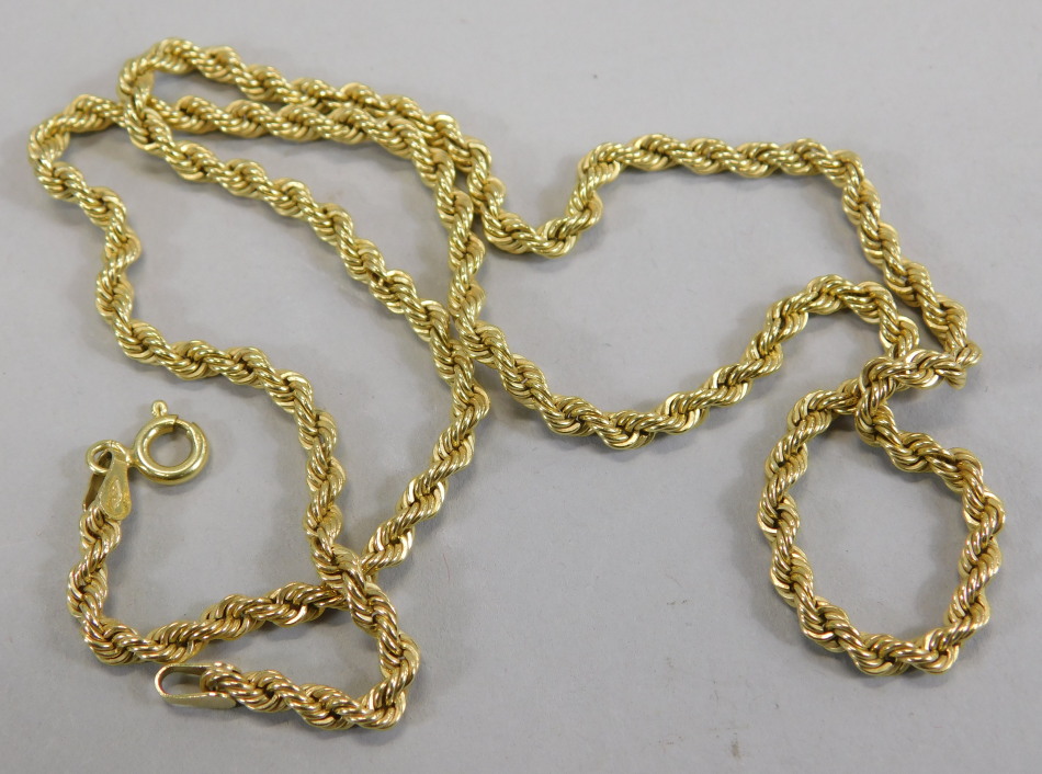 Appraisal: A ct gold rope twist chain g