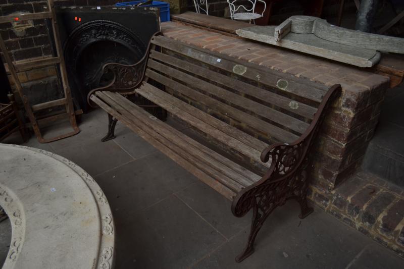 Appraisal: A CAST IRON PARK BENCH A F BROKEN SLATS A