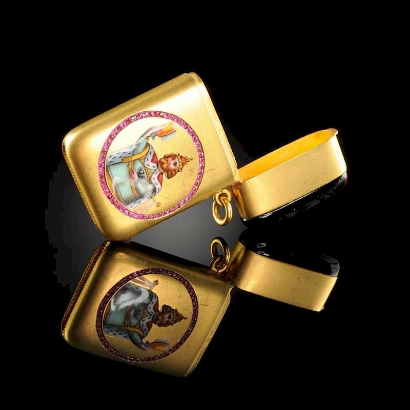 Appraisal: A CONTINENTAL K GOLD ENAMEL RUBY AND HARDSTONE MATCH SAFE