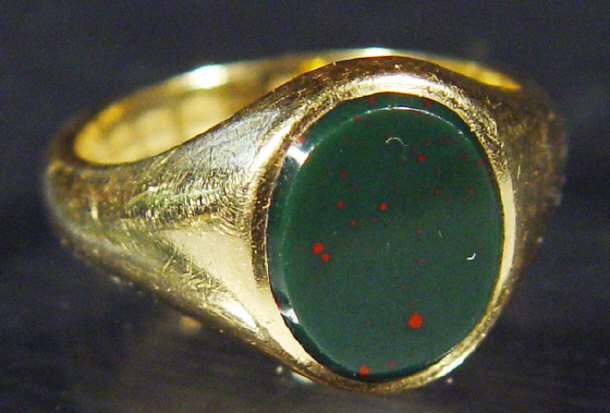 Appraisal: ct gold green hardstone ring