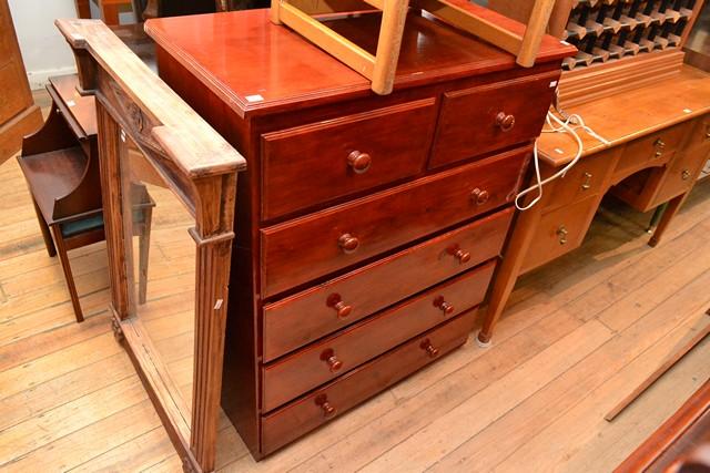 Appraisal: A SIX DRAWER PINE CHEST OF DRAWERS