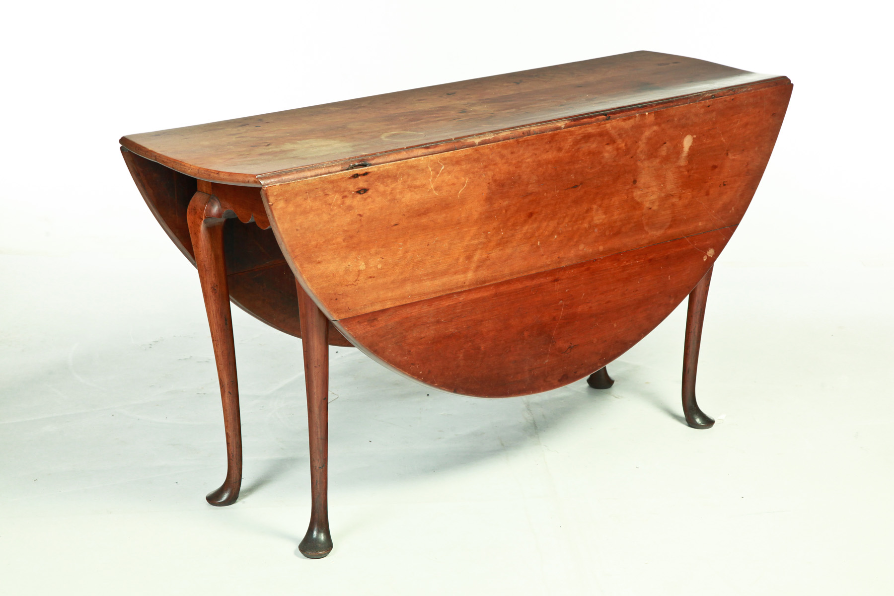 Appraisal: AMERICAN QUEEN ANNE DROP LEAF TABLE Attributed to New York