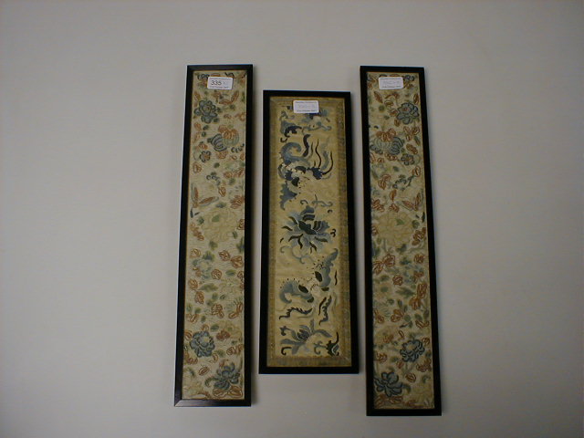 Appraisal: A pair of early thC Chinese fabric panels embroidered in