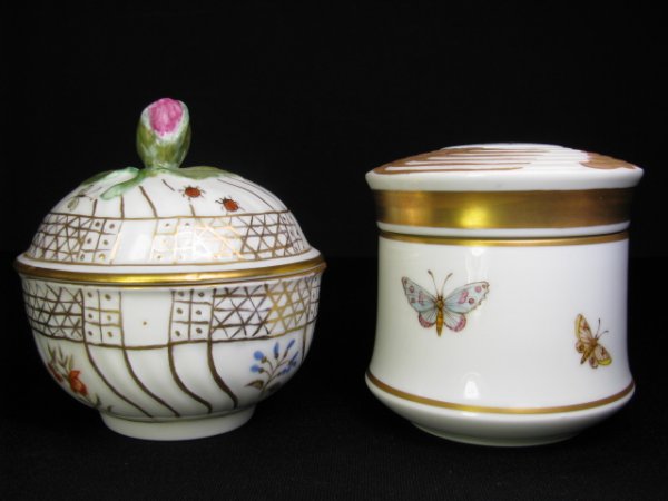 Appraisal: Two porcelain hand painted Hutschenreuther covered round trinket boxes Both