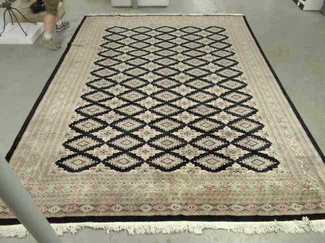 Appraisal: Roomsize oriental rug ' '' x ' ''