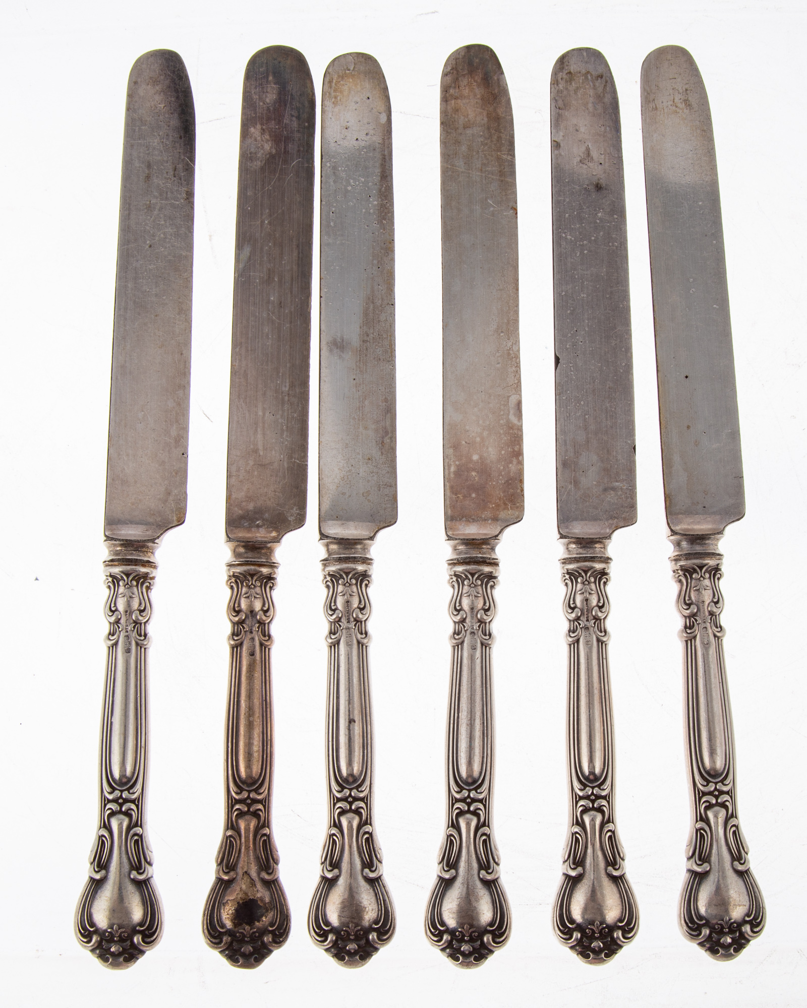 Appraisal: SIX GORHAM STERLING-HANDLED CHANTILLY KNIVES Monogrammed in L