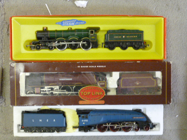 Appraisal: Three Hornby locomotives A Sir Nigel Gresley in blue B