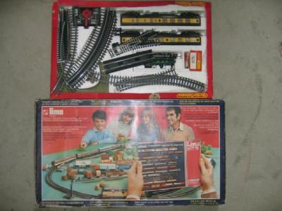 Appraisal: A Hornby electric train set with G W R tank