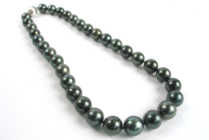 Appraisal: TAHITIAN CULTURED PEARL NECKLACE WITH APPRAISAL The inch strand with