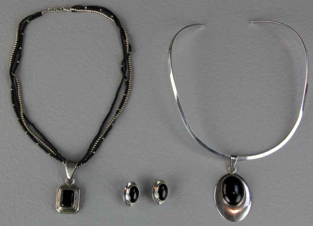 Appraisal: Pc Silver Onyx Jewelry incl Ella PeterIncluding a beaded and