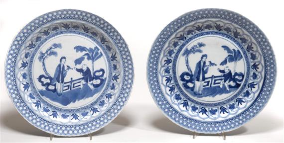 Appraisal: A PAIR OF BLUE AND WHITE PLATES China Kangxi period