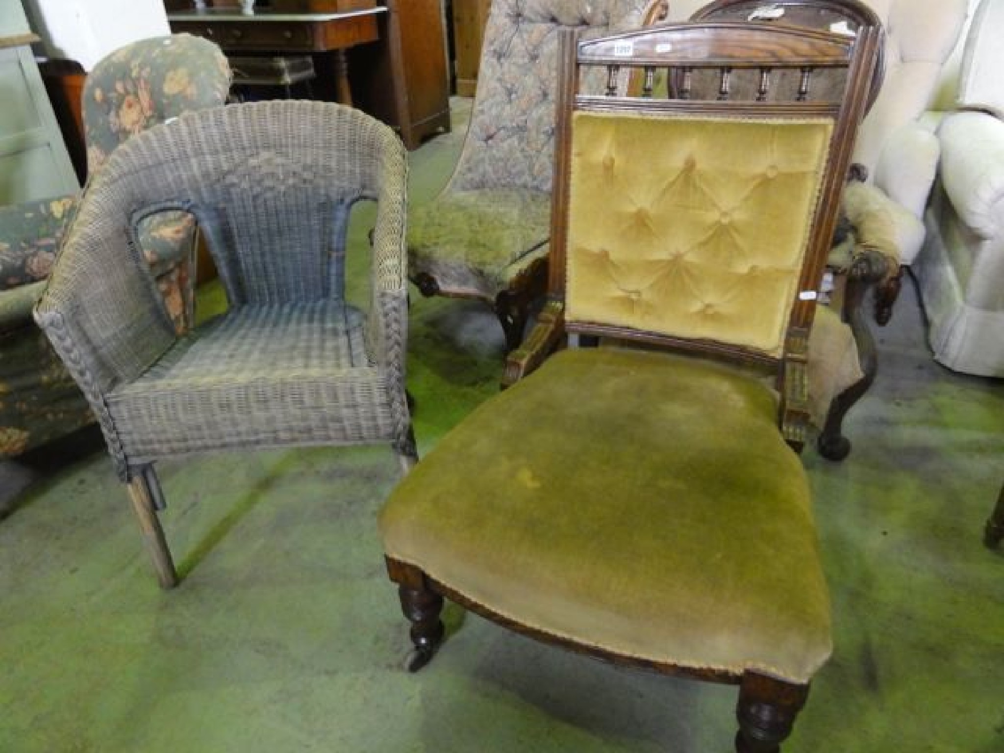 Appraisal: An Edwardian oak drawing room parlour chair with upholstered seat