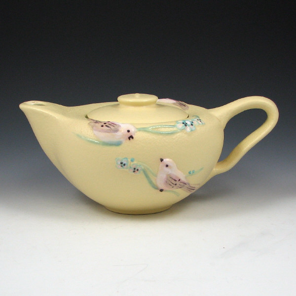 Appraisal: Hull Serenade S Teapot - Mint Serenade teapot in yellow