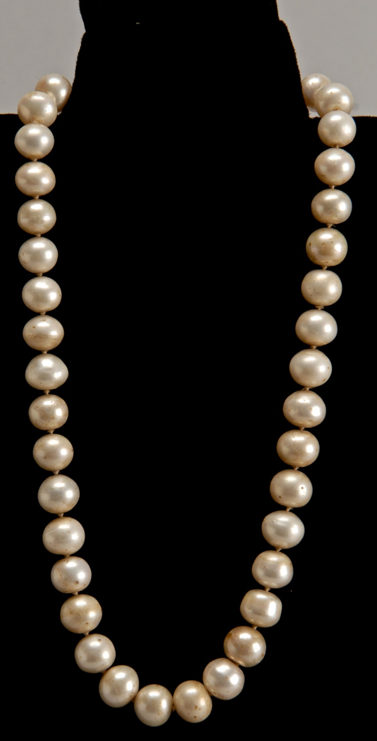 Appraisal: PEARL NECKLACE consisting of forty approx mm pearls Length ConditionUndamaged