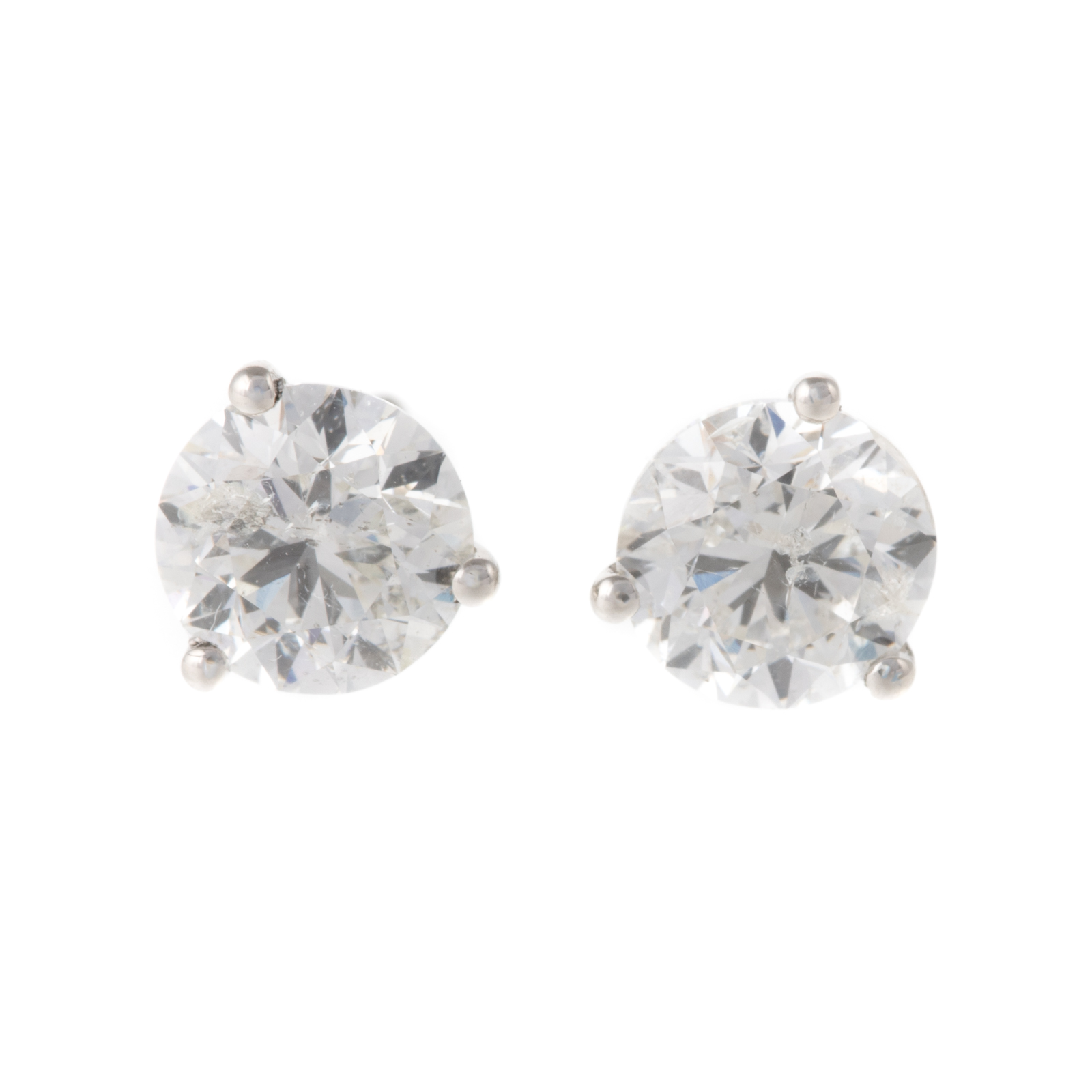 Appraisal: A PAIR OF CTW DIAMOND STUDS IN PLATINUM Platinum studs