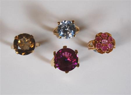 Appraisal: Four assorted cocktail rings to include a ct gold mounted