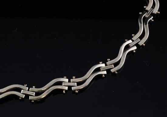 Appraisal: A stylish ct gold serpentine link bracelet ins g Estimate