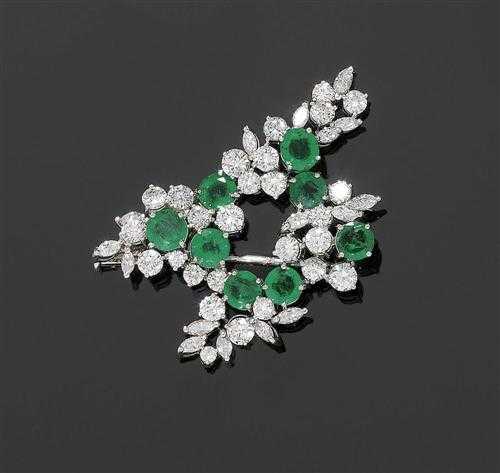 Appraisal: DIAMOND AND EMERALD BROOCH Italy ca White gold Classic-elegant brooch